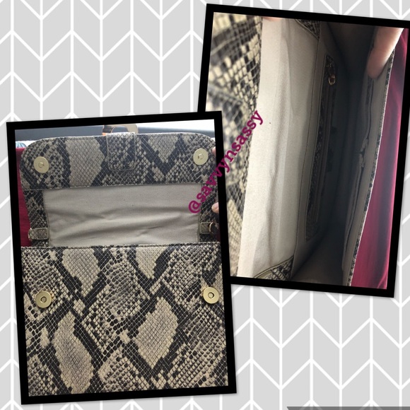 C. Wonder Clutch/Crossbody - Picture 4 of 5